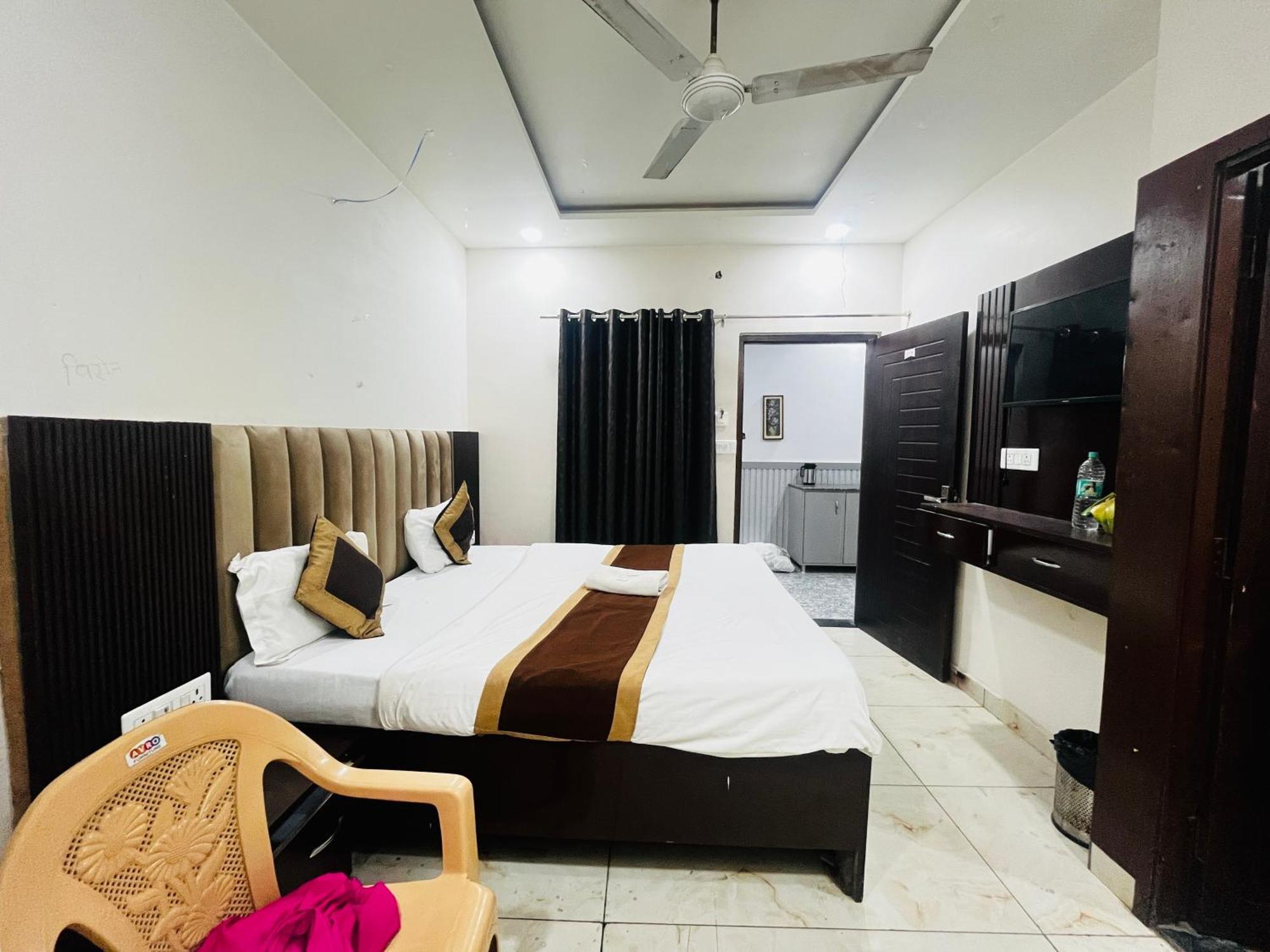 Hotel Green Apple Bareilly Eksteriør bilde