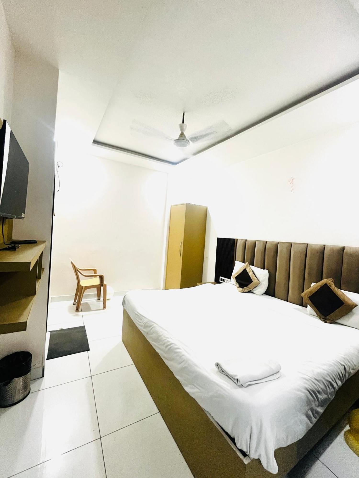 Hotel Green Apple Bareilly Eksteriør bilde
